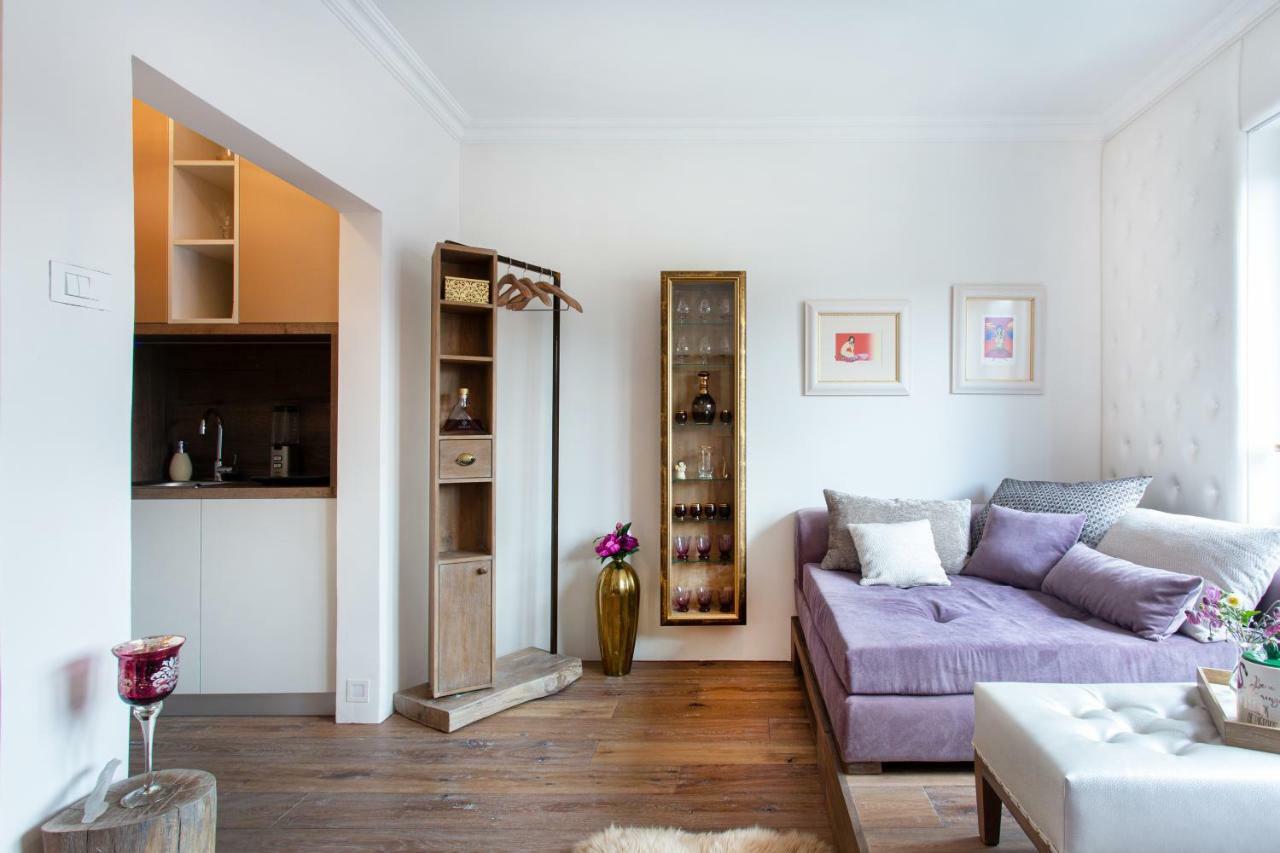New, Stylish And Modern Central Studio, Free Parking Целе Экстерьер фото